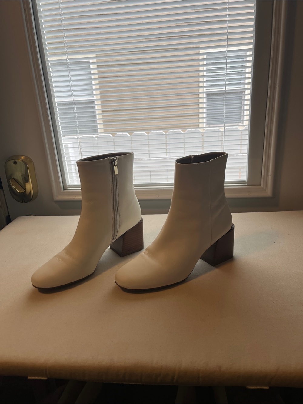 Via Spiga Cream / White Leather Block Heel Ankle Boots